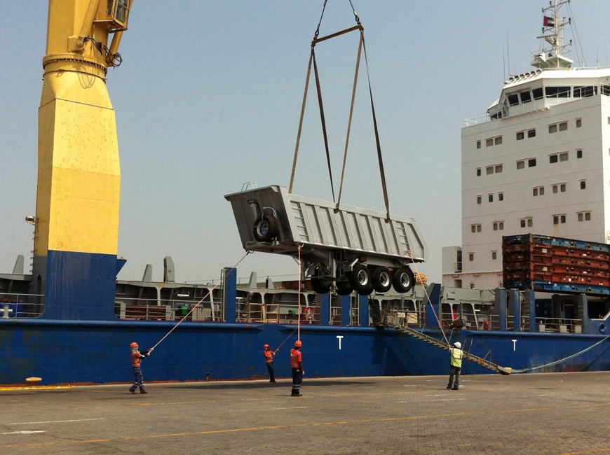 2592 X 1936 Export of mining equipment UAE